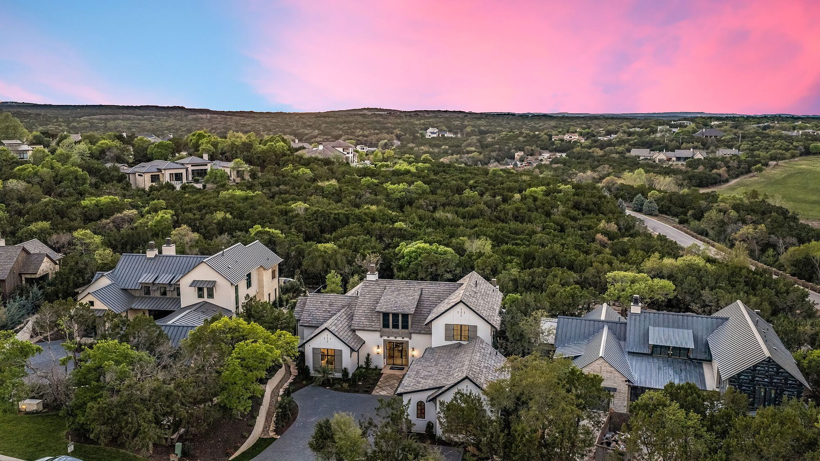 Amarra Cottages home and pool in a protected Hill Country setting